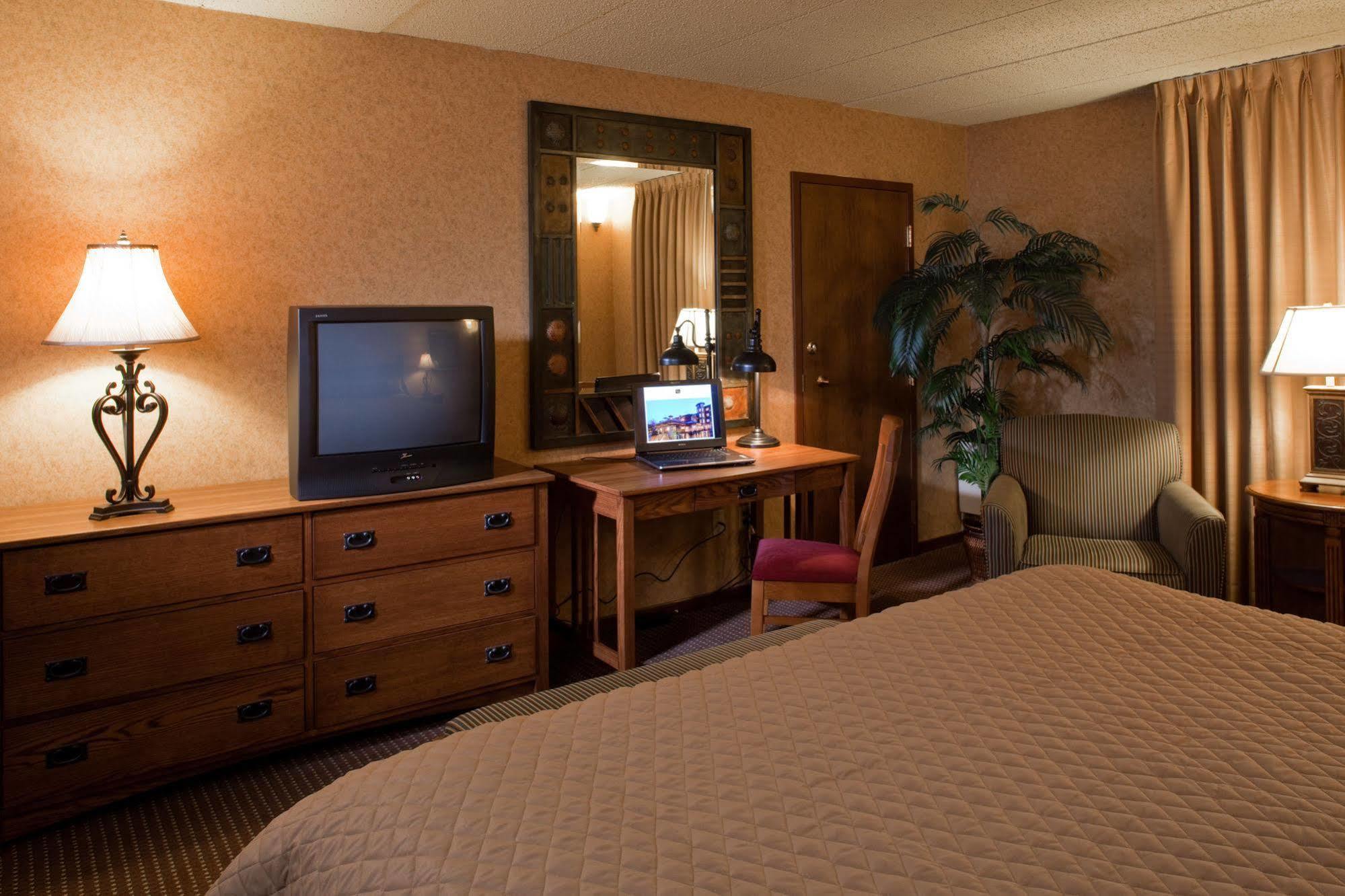 Grand Gateway Hotel Rapid City Extérieur photo